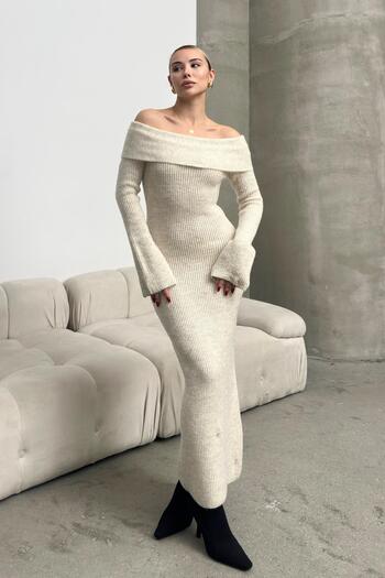 Olcay BEJ Langes Strickkleid – U-Boot-Ausschnitt 9264-E