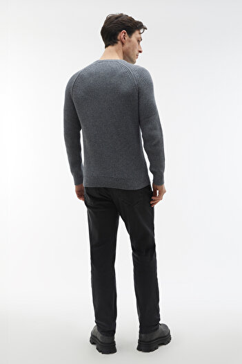 Mudo Slim Straight Jean Pants