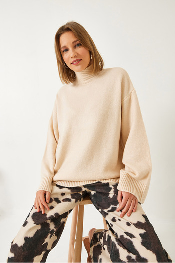 Bianco Lucci Women's Half Turtleneck Oversize Knitwear Sweater 231079 60261143