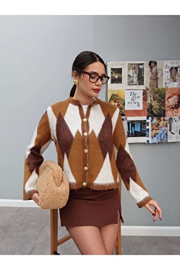 ESRAHELVACI Diamond Pattern Gold Buttoned Soft Cardigan