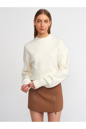 Dilvin 10502 Model Ecru Crop Sweater - Crew Neck