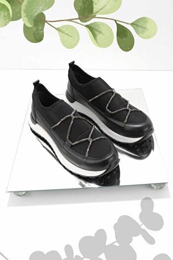 Bambi Women's Black Sneakers K01311320009