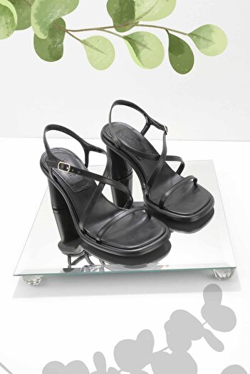 Bambi Black Women's Classic Heeled Shoes K05209410009