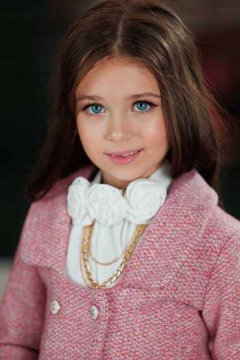 Ribbon kids Girl's Skirt&Jacket&Shirt&Beanie&Brooch Full Set