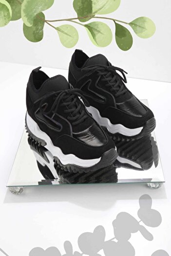 Bambi Black Suede Women's Sneaker K01970001302