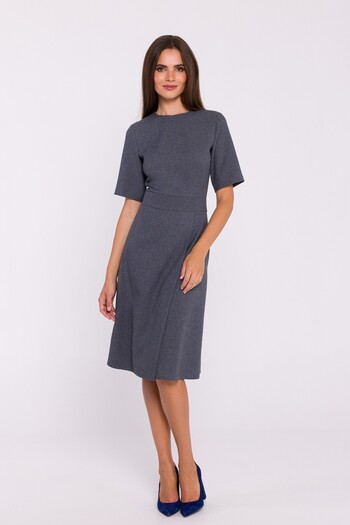 Stylove A trapeze dress with a pleat