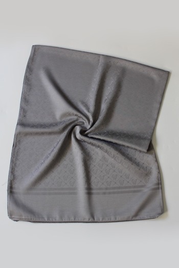 QUM İPEK Gray V Patterned Italian Jacquard Shawl
