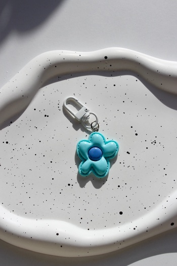 klovi Breloc cu flori colorate minimaliste, accesoriu pentru geantă
