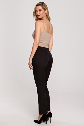 Makover Elegant trousers with a crease