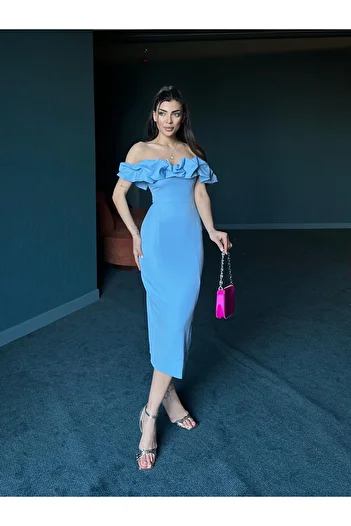 Afiş Butik Rochie de lungime midi cu umeri