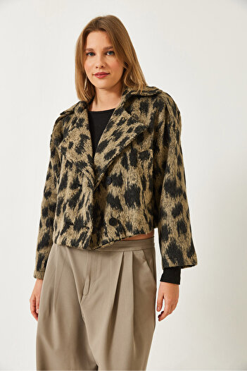 Bianco Lucci Women's Lapel Leopard Print Short Stamped Jacket Dc 241014 60261267