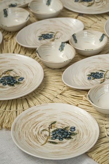 Heda Porselen Blueberry 16 Pieces Porcelain Breakfast Set for 6 Persons