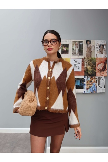 ESRAHELVACI Diamond Pattern Gold Buttoned Soft Cardigan
