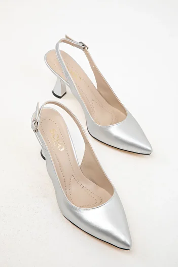 SOHO Silberne klassische Damenschuhe mit Absatz 16835