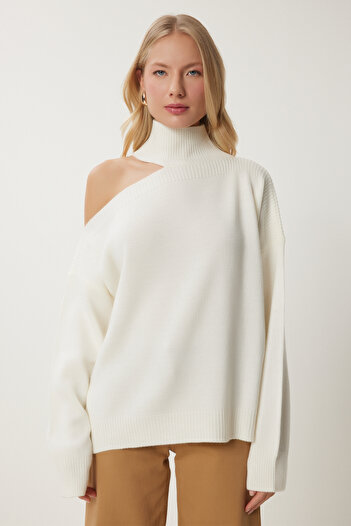 Happiness İstanbul Women's Ecru Turtleneck Cut Out Detailed Knitwear Sweater Nf00083