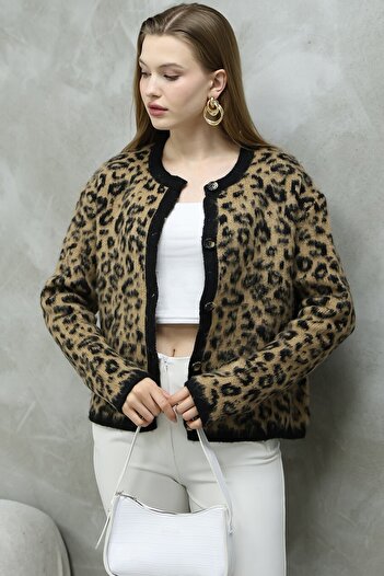 VEGENZE Brown Leopard Print Cardigan for Women - Buttoned, Crew Neck