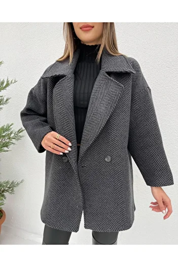 Elif Özbey Butik Antracitově oversize krátká srst s rybí kostí