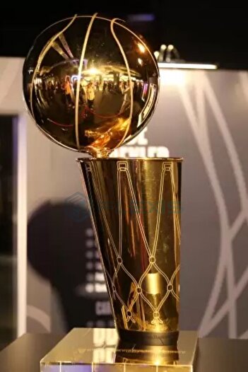 UĞUR MOBİLYA Larry O'brien Μοντέλο Κύπελλο Πρωταθλήματος NBA 20 εκατοστών