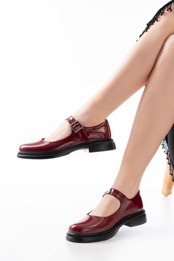 infon shoes creation YSN-4444 Ежедневни обувки от лачена кожа в червено бордо