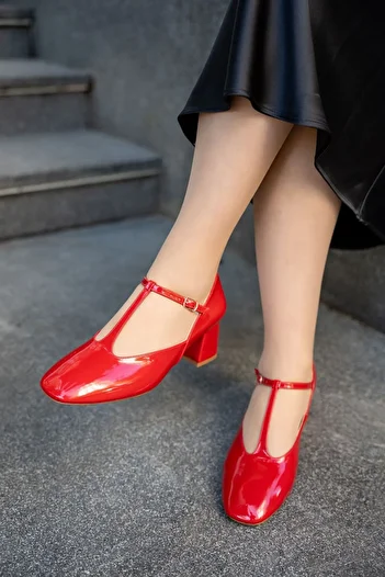 LAMİNTA Suarez Red Stripe Detailed Women's Vintage Heeled Shoes