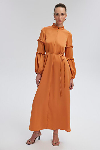 Touché Privé Satin Dress - Balloon Sleeve and Belt Model