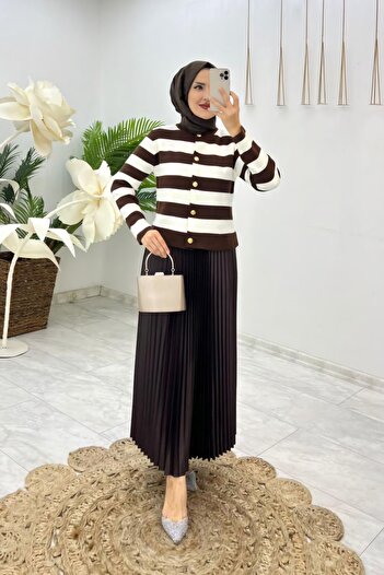 Venessa Women's Knitwear Cardigan Pleated Skirt Set