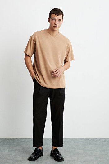 GRIMELANGE Ανδρικό μπλουζάκι Jett Oversize Fit 100% οργανικό βαμβάκι με χοντρή υφή με λαιμόκοψη καφέ