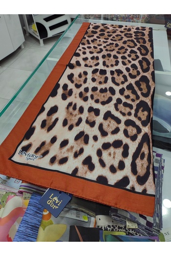 Levidor Sport Shawl