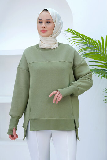 LOCCO Green Sweat - Front Slit and Finger Detail