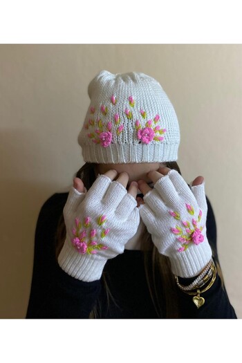 sema aksesuar New Year's Gift Handmade Pink Floral Embroidered White Knit Cap with Finger Cut Out Gloves Set of 2