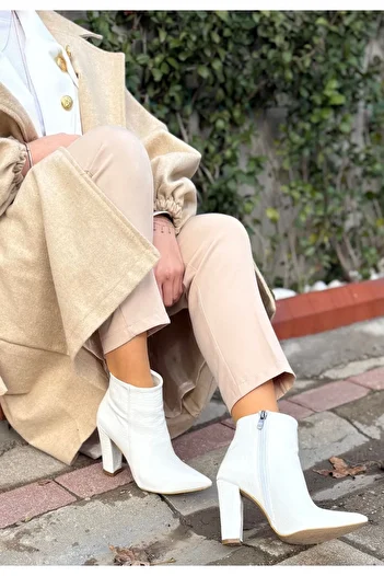 MODA55 Loora White Patent Leather Patterned Heeled Boots