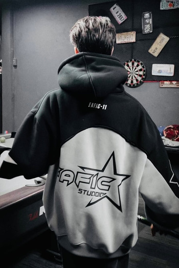 Köstebek Black Star Fafic Studdio White Piece Hooded Sweatshirt