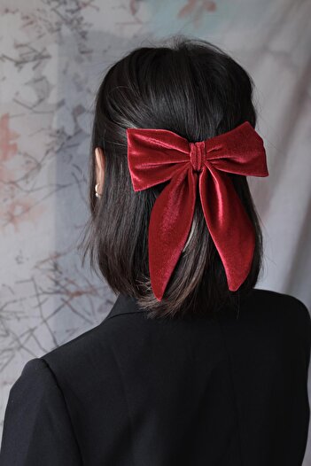 New Obsessions Velvet Bow Buckle