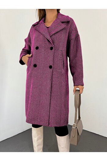 Modamorfo Kaschmirmütze mit Fischgrätenmuster und Taschen – Fuchsia