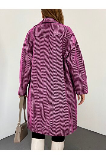 Modamorfo Kaschmirmütze mit Fischgrätenmuster und Taschen – Fuchsia