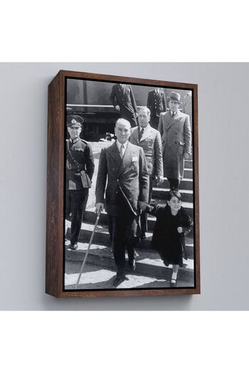 indispensablely Framed Ataturk Portrait Painting Mustafa Kemal Atatürk Rectangular Decorative Canvas Painting-133
