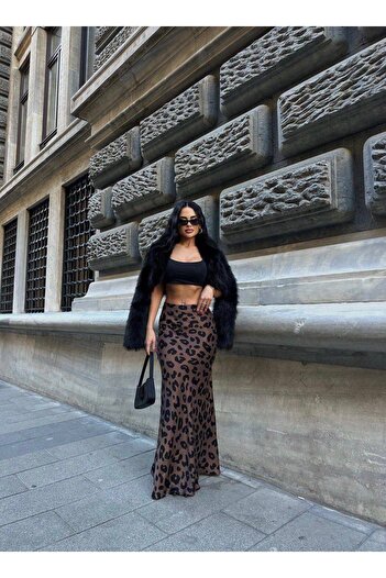 LB Laluna Butik Fusta de damă din satin cu model leopard
