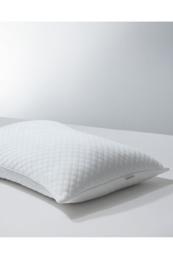 Madame Coco Antony Cool Pillow - White - 50X70 cm