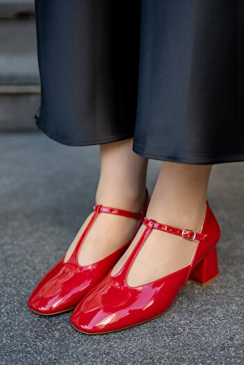 LAMİNTA Suarez Red Stripe Detailed Women's Vintage Heeled Shoes