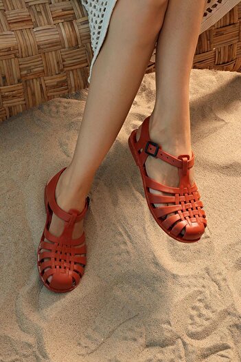 Beyond Matte Brick Colored Women's Jelly Sandals - Byndjlly01