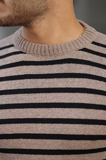 CAN Horizontal Striped Brown Crew Neck Knitwear
