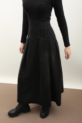 ZÜLAYS Black Corset Waist Denim Skirt