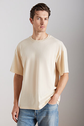 GRIMELANGE Ανδρικό μπλουζάκι Jett Oversize Fit 100% οργανικό βαμβάκι με χοντρή υφή με λαιμόκοψη βανίλια
