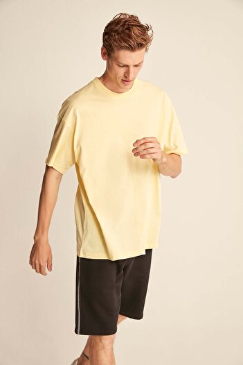 GRIMELANGE Jett Erkek Oversize Fit %100 Organik Pamuk Kalın Dokulu Bisiklet Yakalı Sarı T-shirt