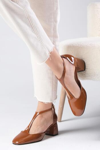 Mio Gusto Emma Tan Color Thick Heeled Women's Shoes
