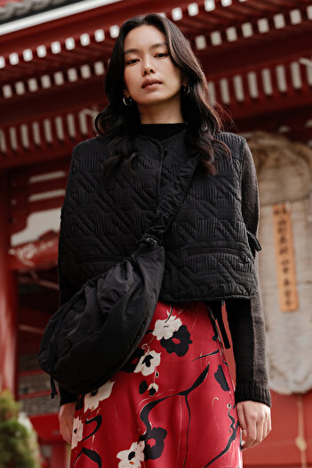 Manuka Quilted Embroidered Vest Black