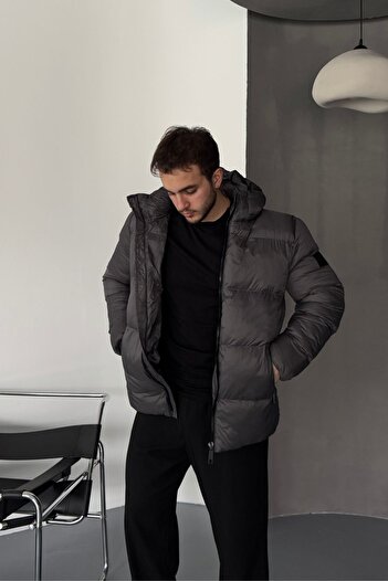 Livio Ferri Чоловічий зимовий утеплений короткий пуховик з капюшоном, блискавкою та кишенями