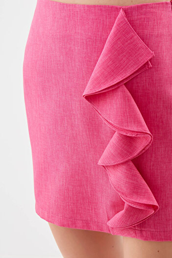 Vitrin Side Zipper Ruffle Mini Skirt