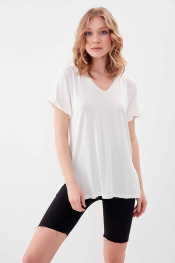 Vitrin V-neck Short Sleeve Cotton T-shirt
