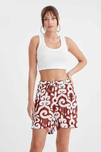 Vitrin Patterned Elastic Waist Shorts